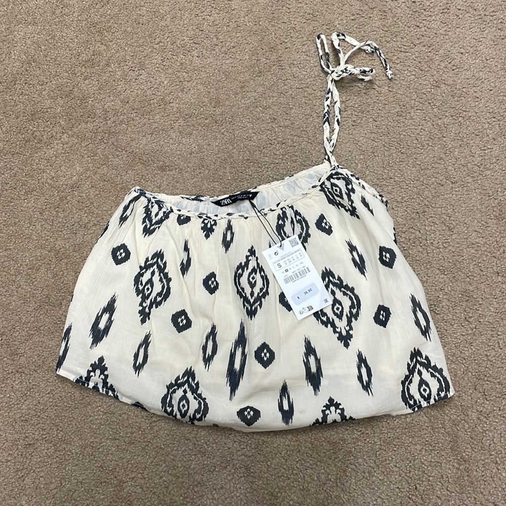 Zara women one shoulder shirt. Small - Picture 2 of 8